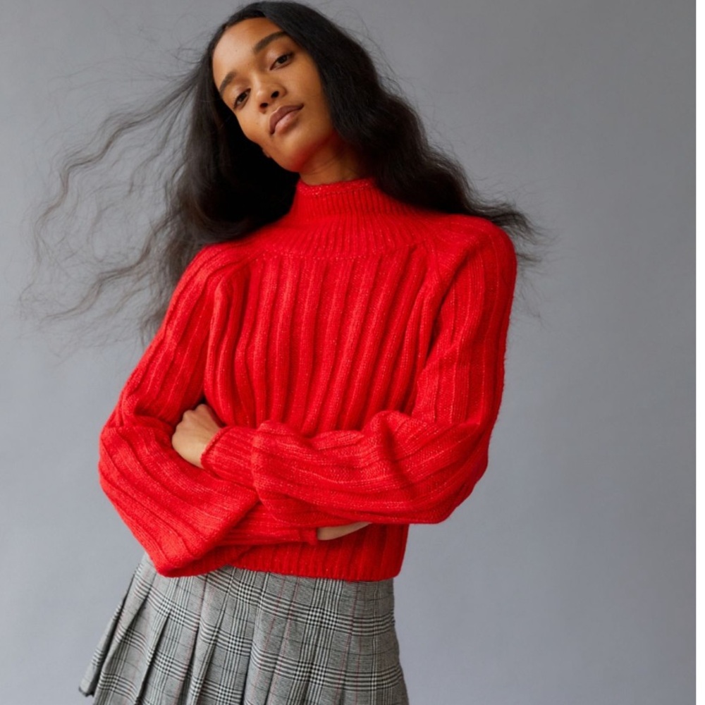BDG "josie" red crop turtleneck sweater size M
